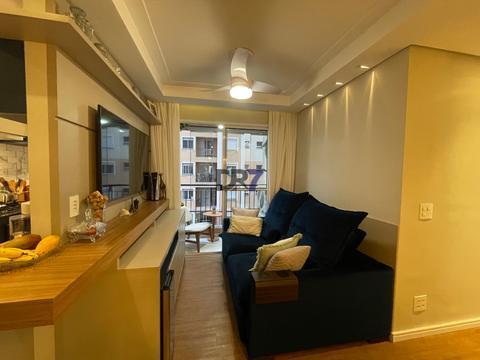 Apartamento à venda com 2 suítes e lavabo.