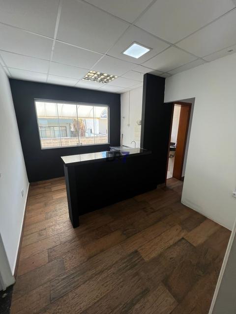 Sala para alugar em Campinas, Swiss Park, com 126 m²